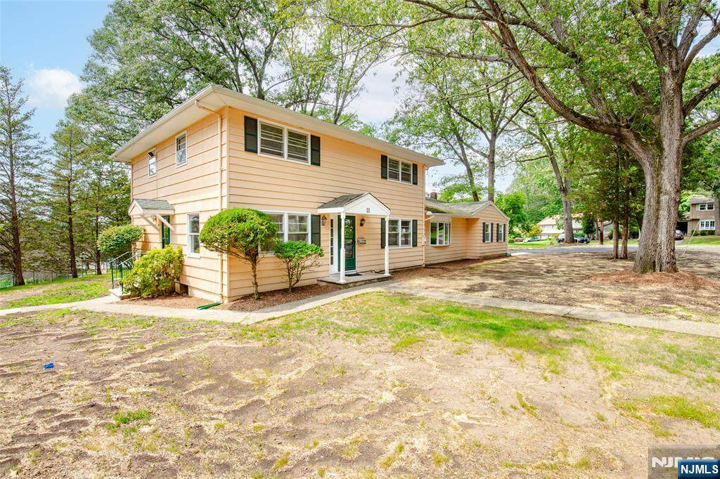 11 Loyola Place - Photo 1