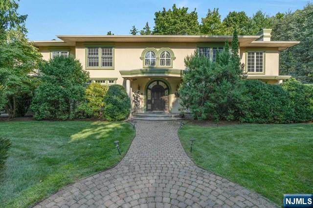 565 Forest Drive - Photo 1