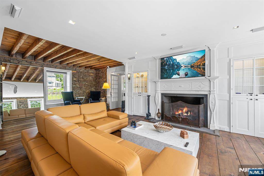 868 Goffle Road - Photo 1