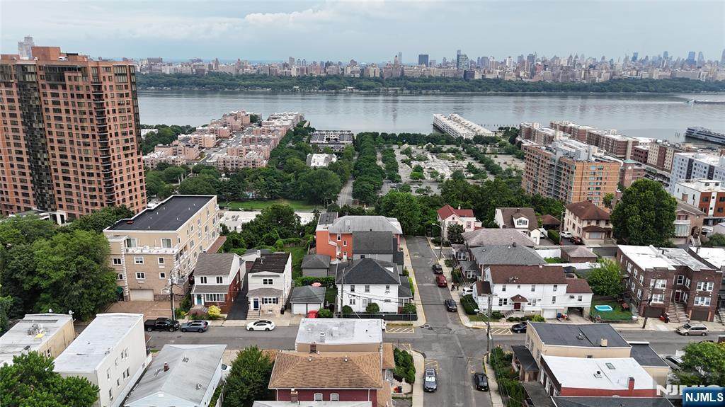 17 Laird Place - Photo 1