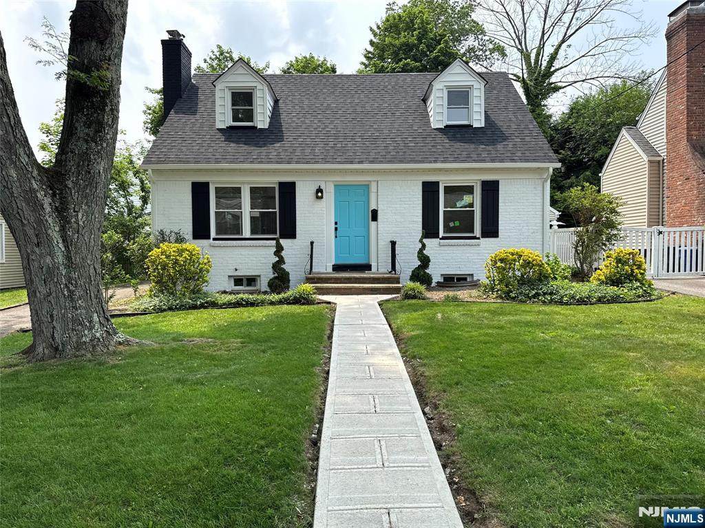 882 Lafayette Ave - Photo 1