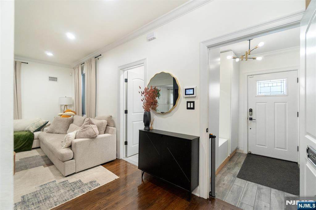 122 4th Avenue - Photo 1