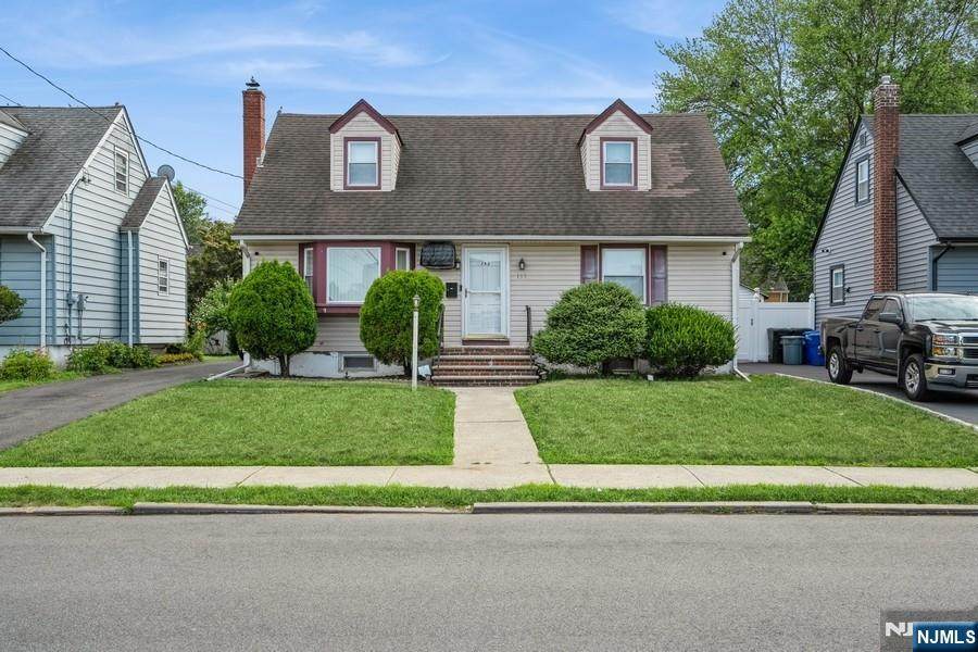 135 Elberon Avenue - Photo 1