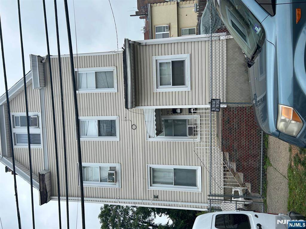 93 Bloomfield Avenue - Photo 1