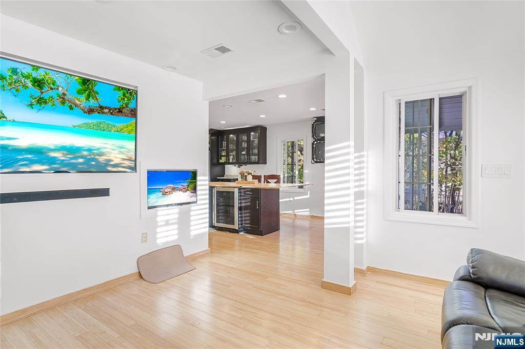 14 Valley View Avenue - Photo 1