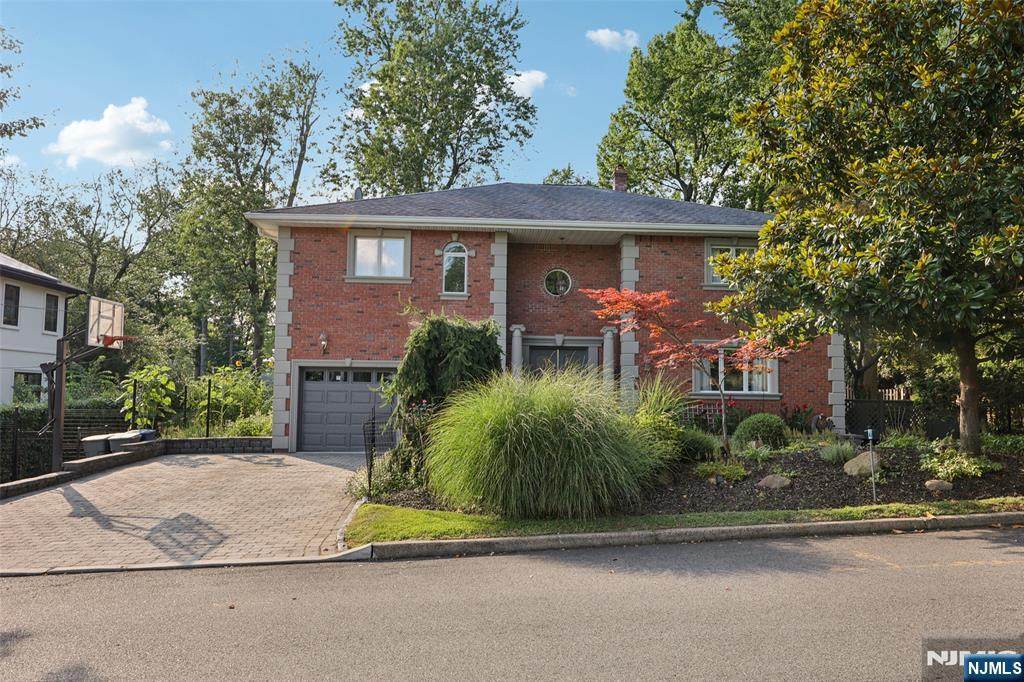 11 New Street - Photo 1