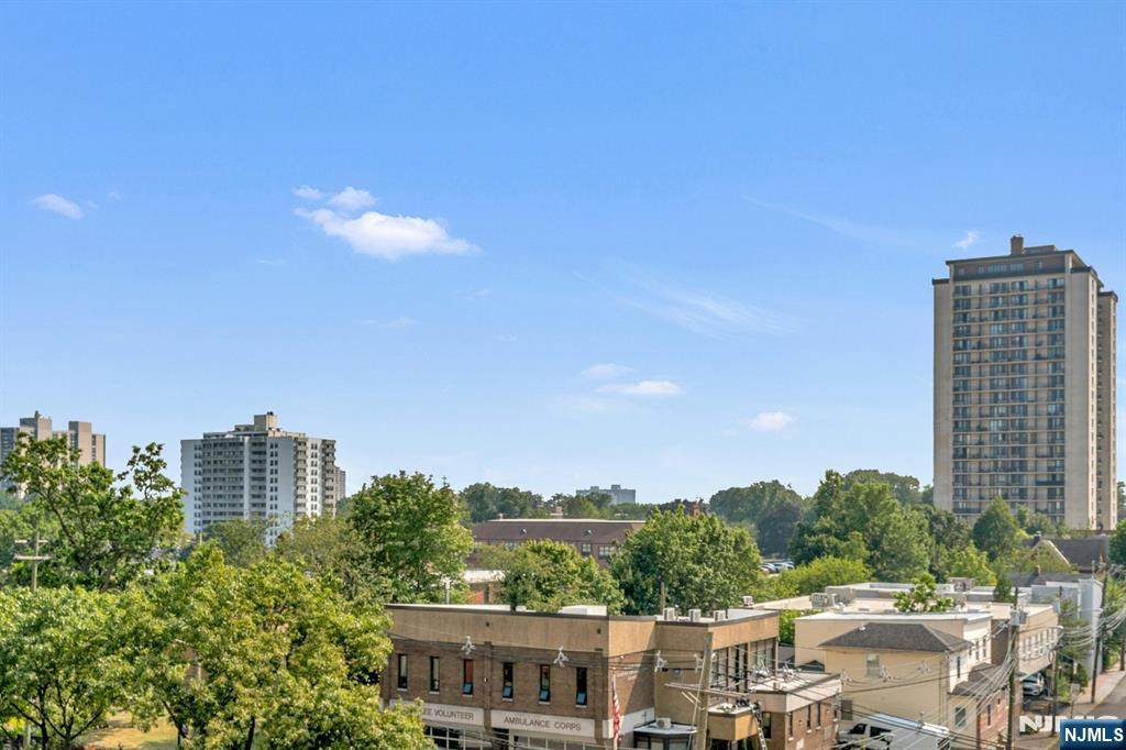 2000 Linwood Avenue - Photo 1