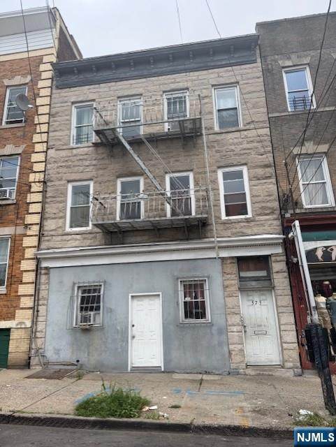 575 6th Street - Photo 1