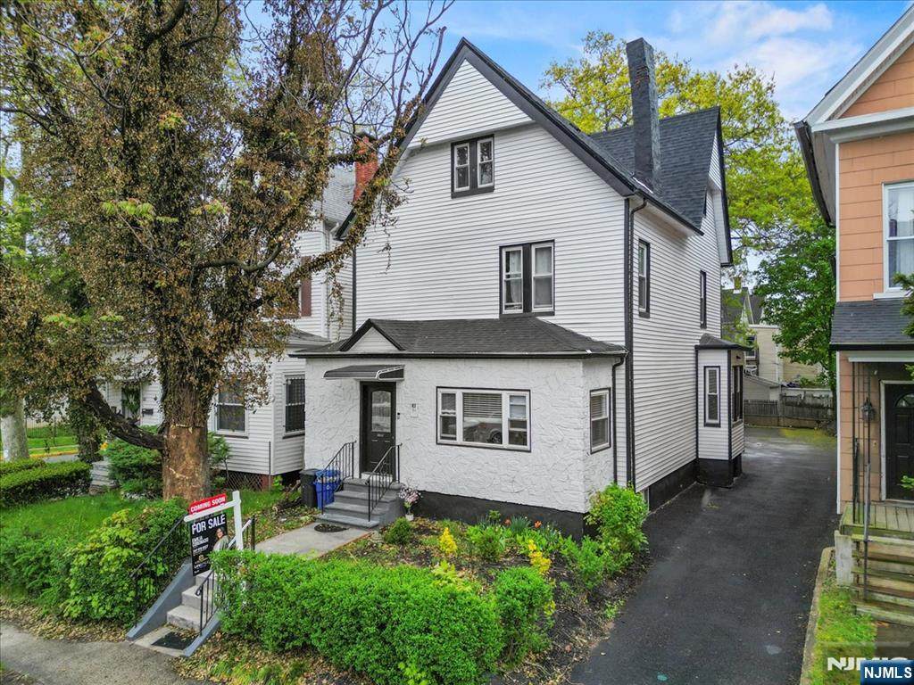 104 Hollywood Avenue - Photo 1