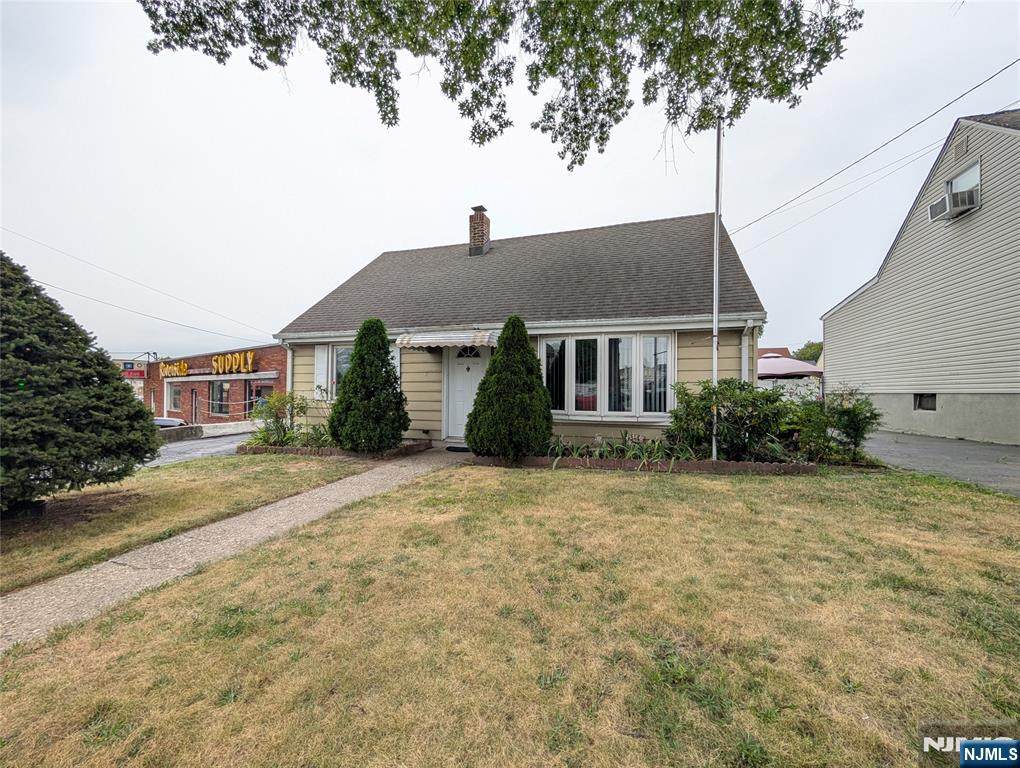 307 Jauncey Avenue - Photo 1