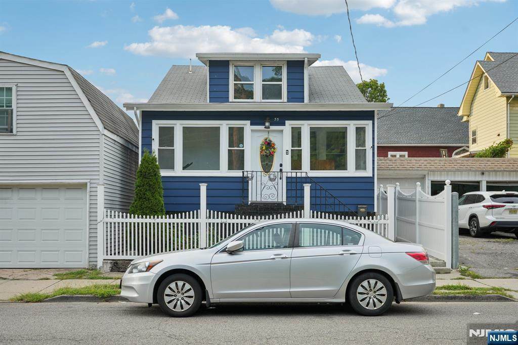 55 Hobart Place - Photo 1