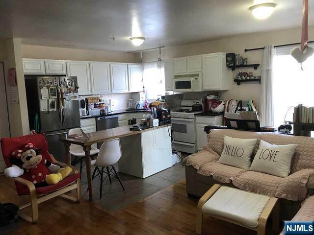 118 Bergen Boulevard - Photo 1