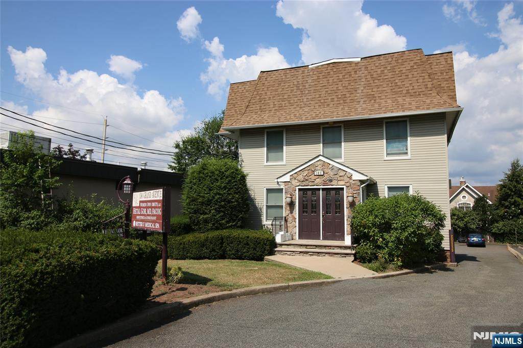 180 Grand Avenue - Photo 1