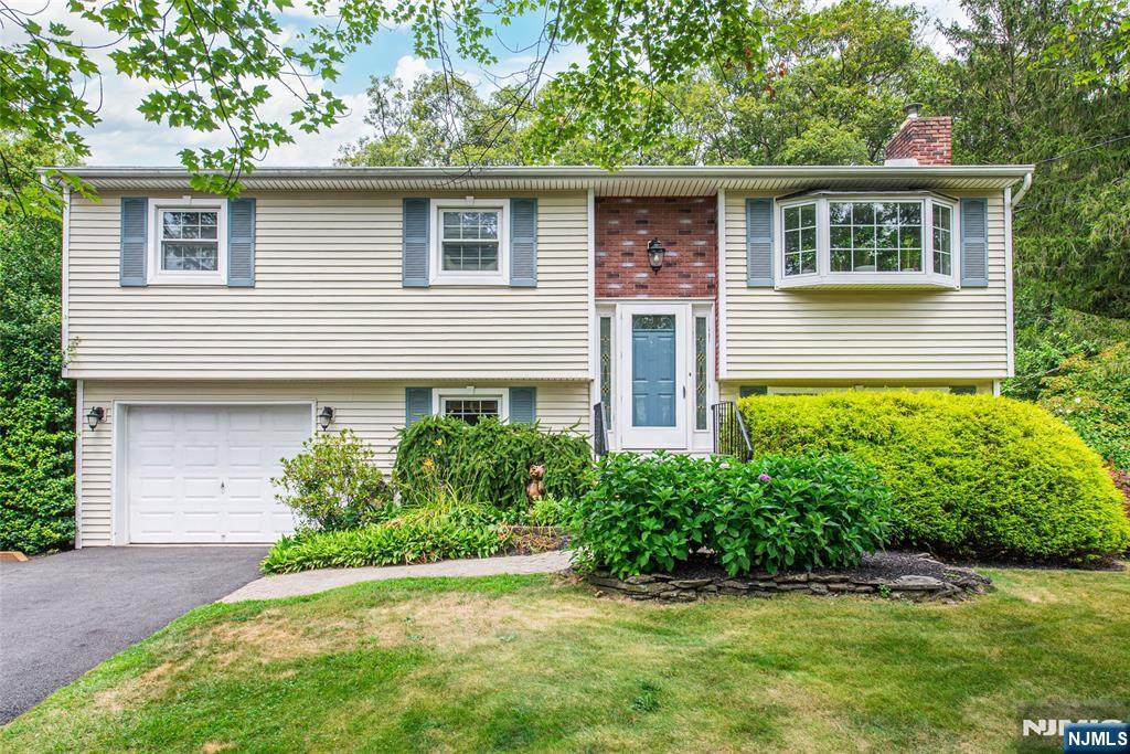 85 Mountain Circle - Photo 1