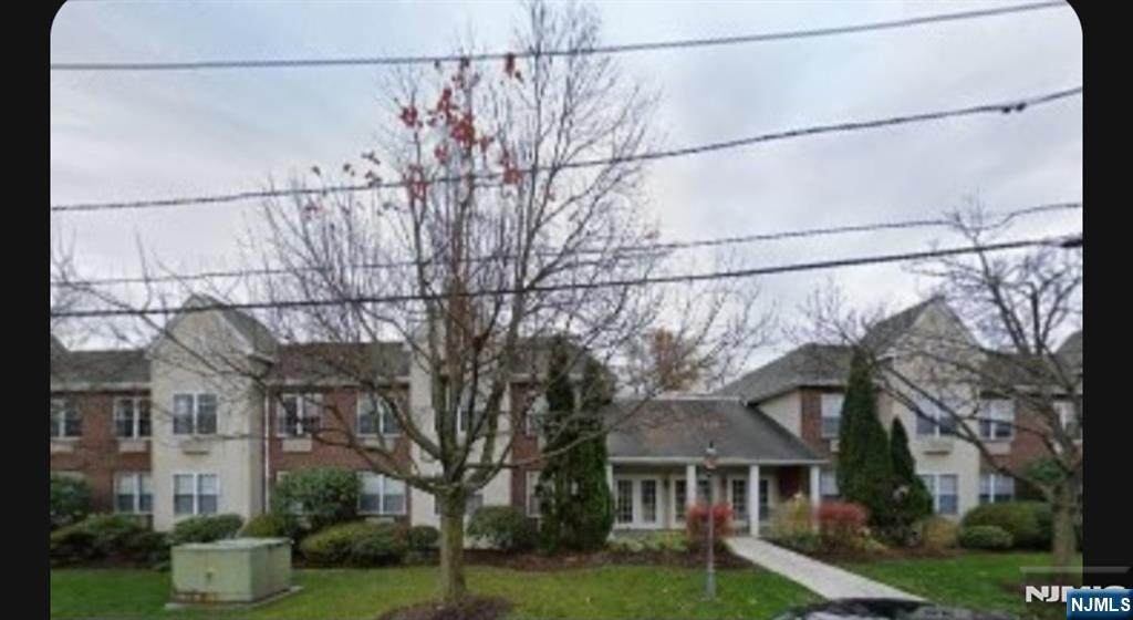 25 Crest Street - Photo 1