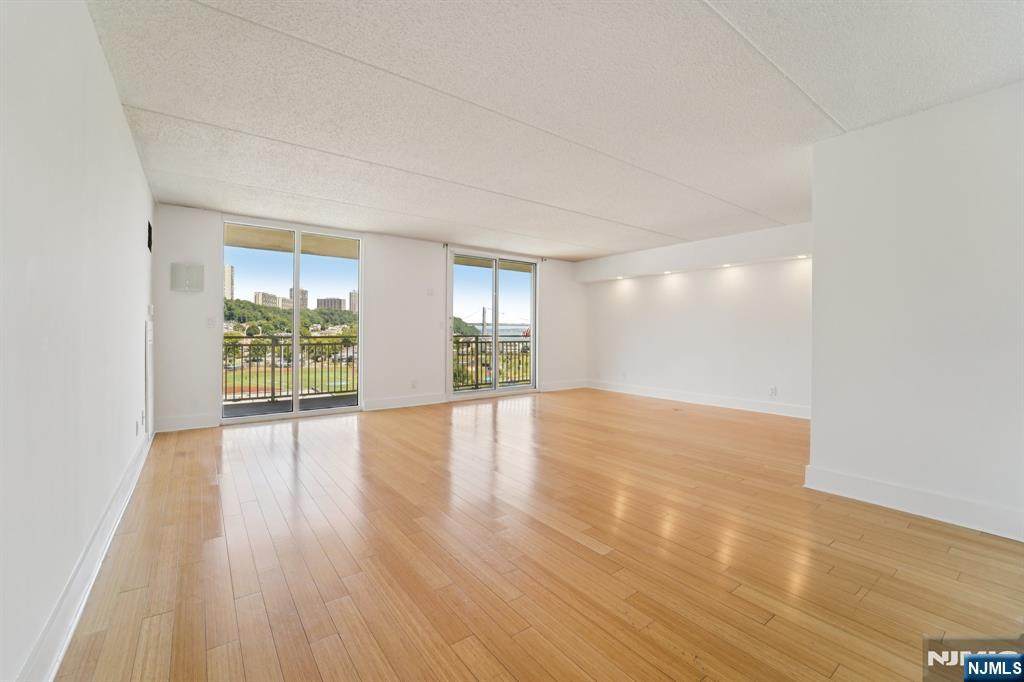 1077 River Road - Photo 1