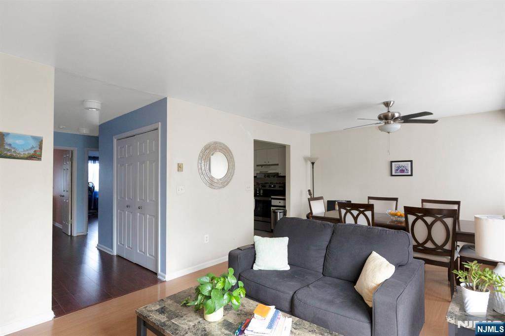 776-784 6th - Photo 1