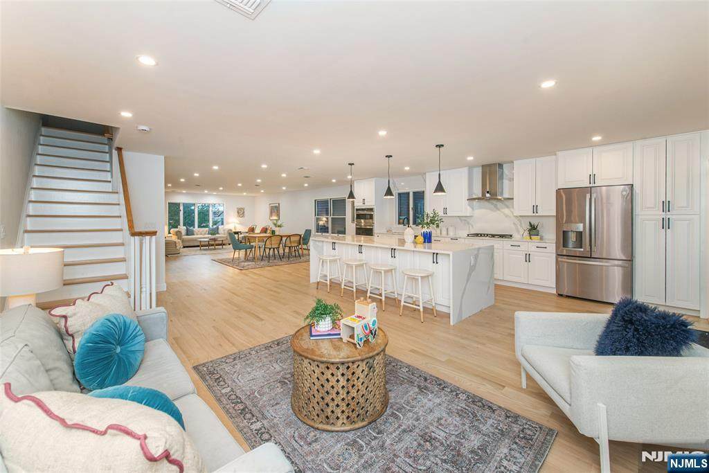 409 Washington Street - Photo 1