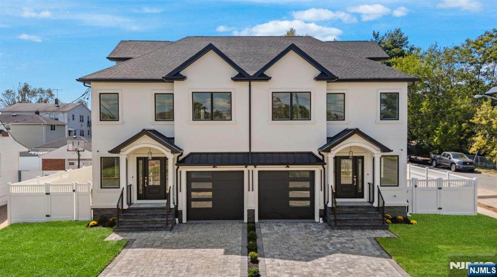 137 La Salle Avenue - Photo 1