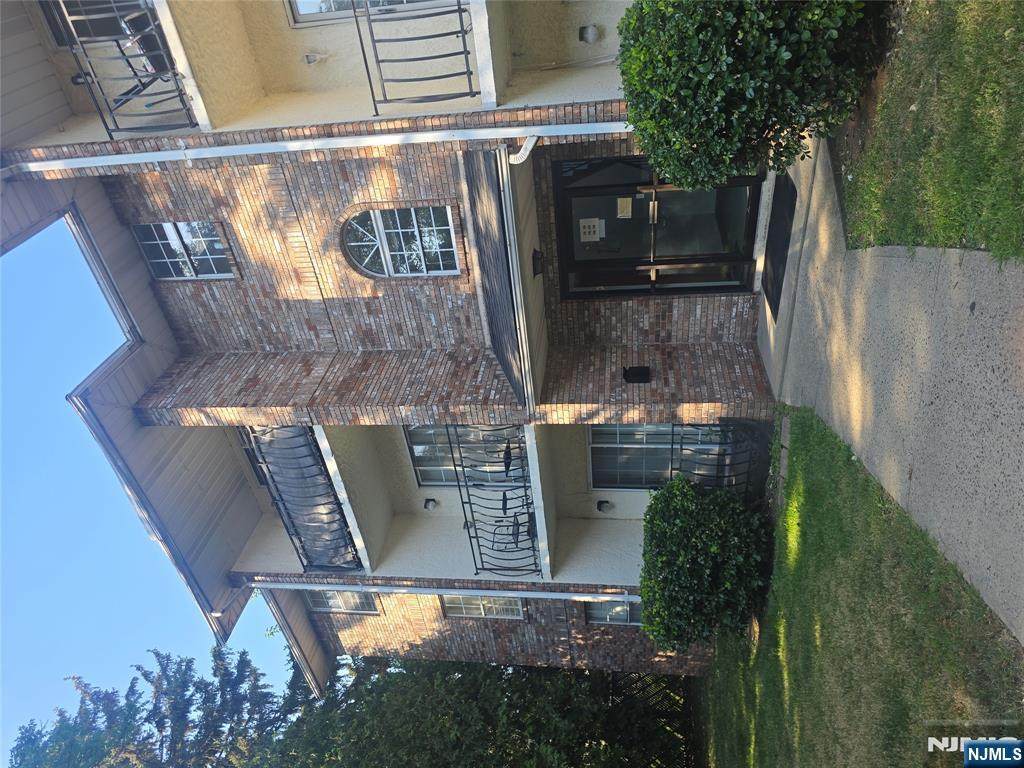 800 Summer - Photo 1