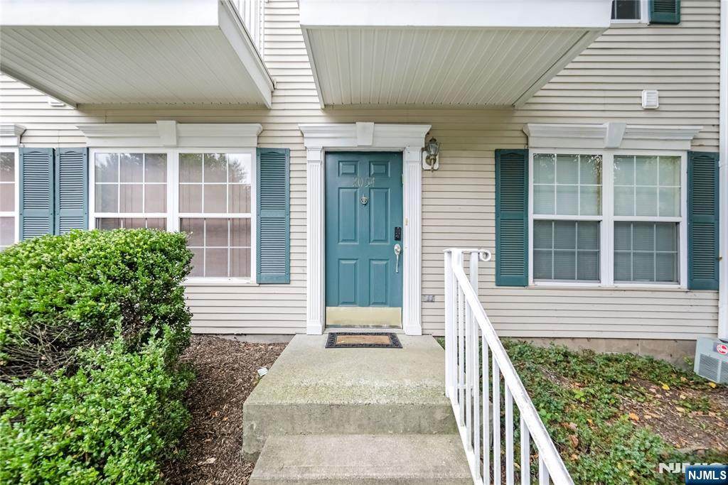 2054 Charles Court - Photo 1