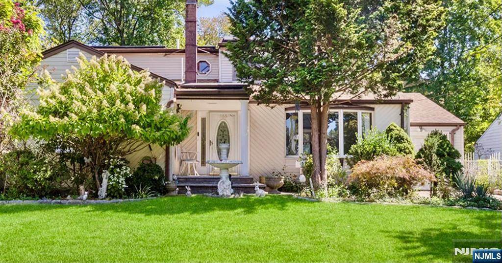 766 7th Avenue - Photo 1