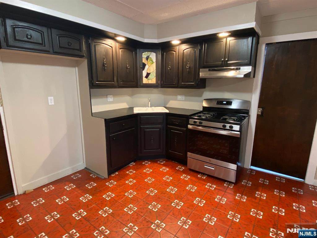 230 Harrison - Photo 1