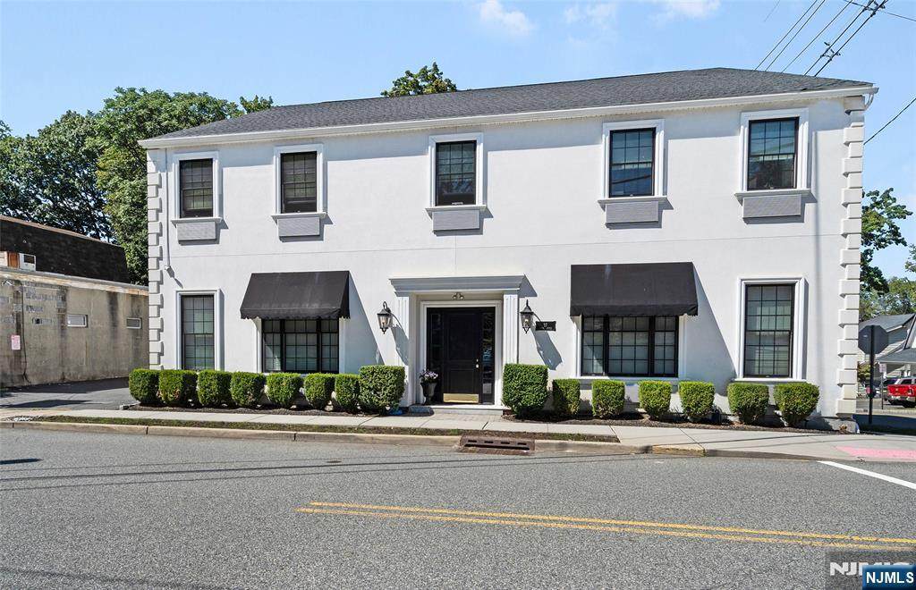 27 Central Avenue - Photo 1