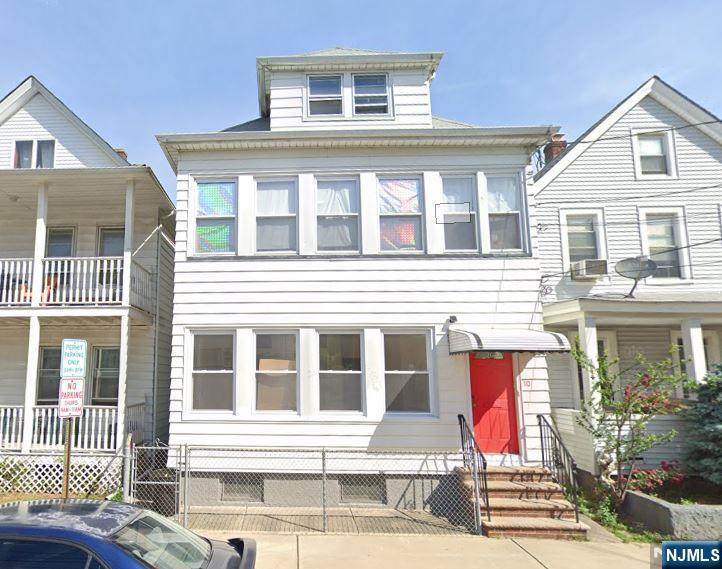 10 Exchange - Photo 1