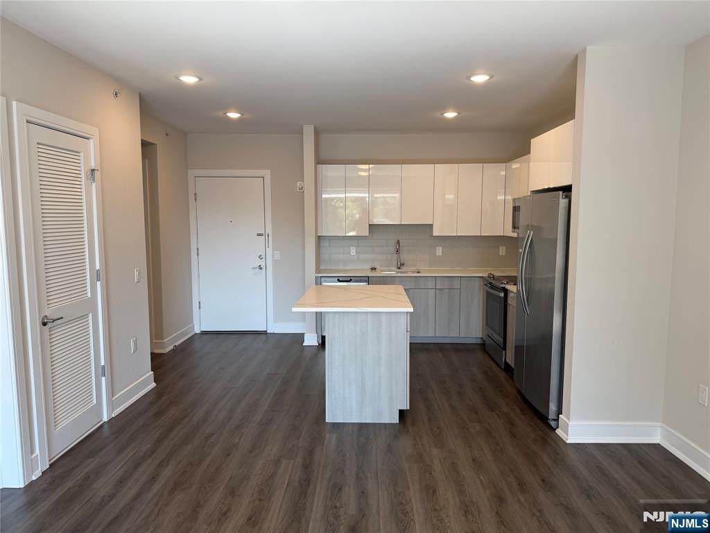 470 Main - Photo 1