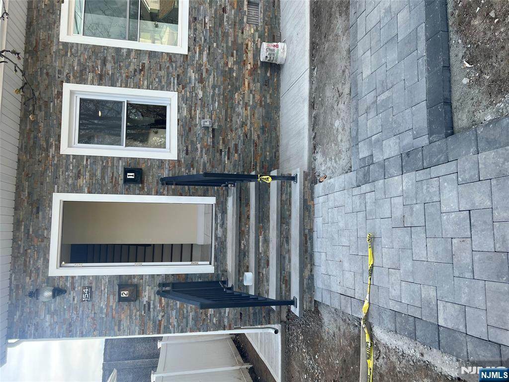 154 Fairview - Photo 1