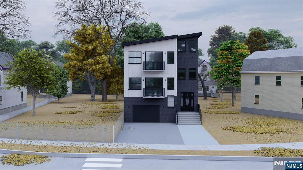 627 Thomas Boulevard - Photo 1