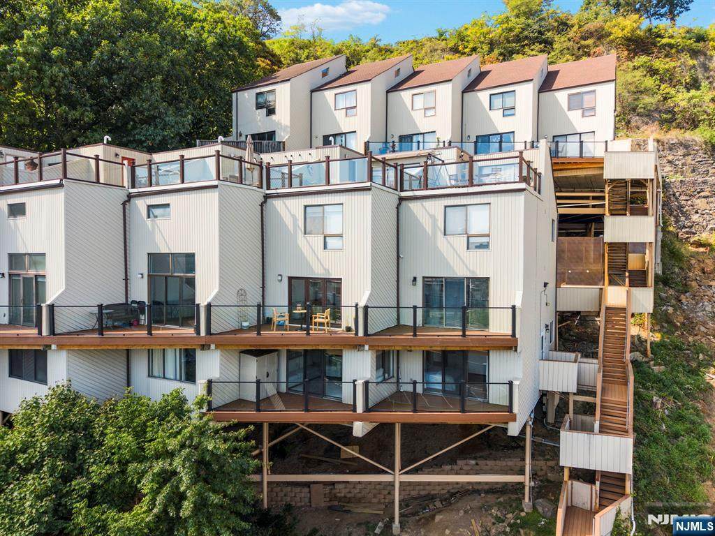 101 State Rt 5 - Photo 1