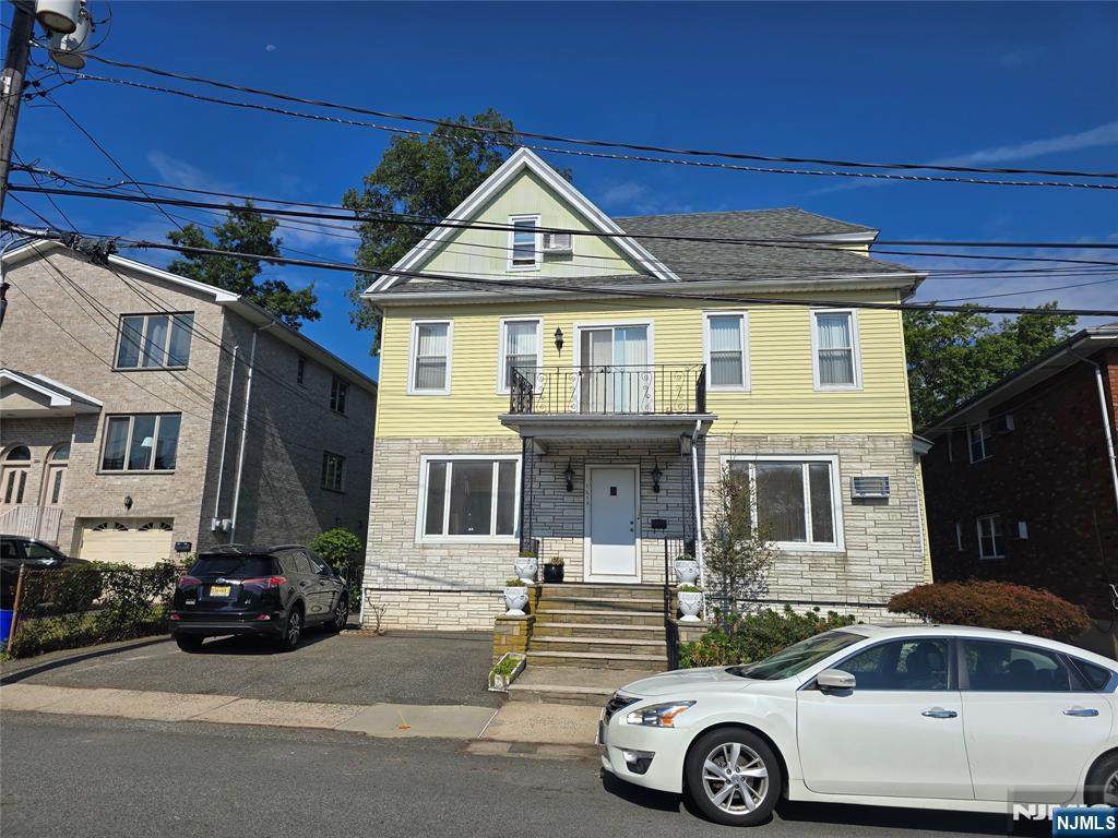 1615 Gerome - Photo 1