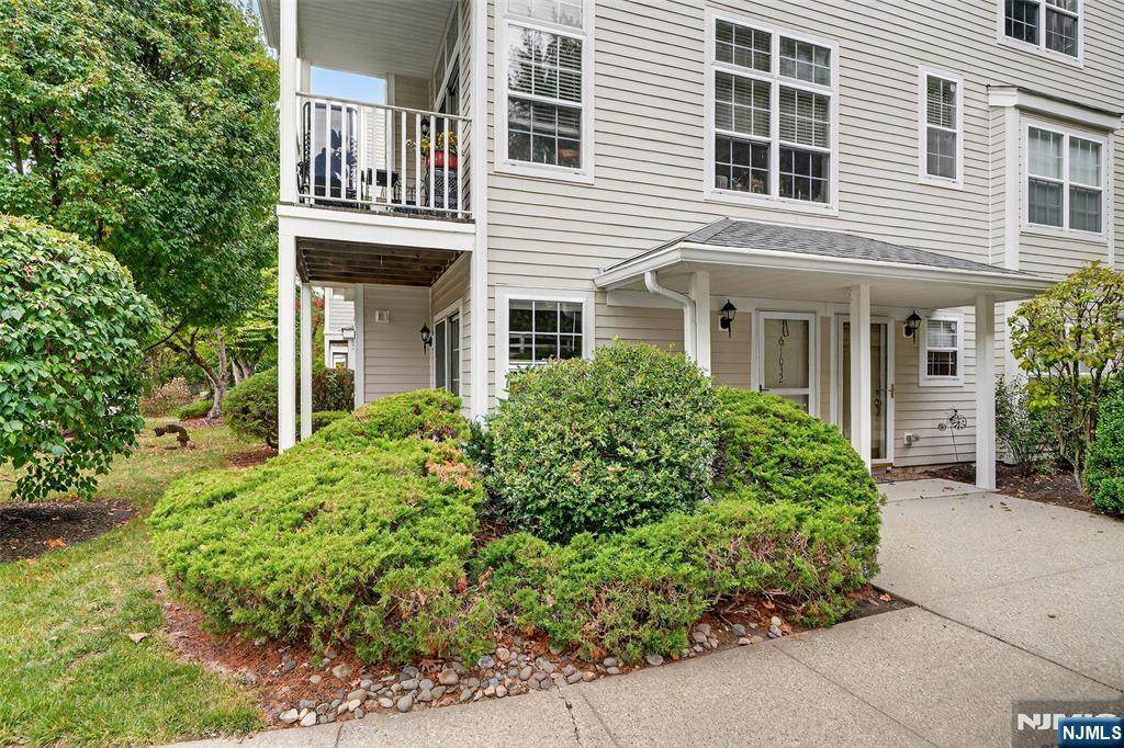 1032 Castle Road - Photo 1