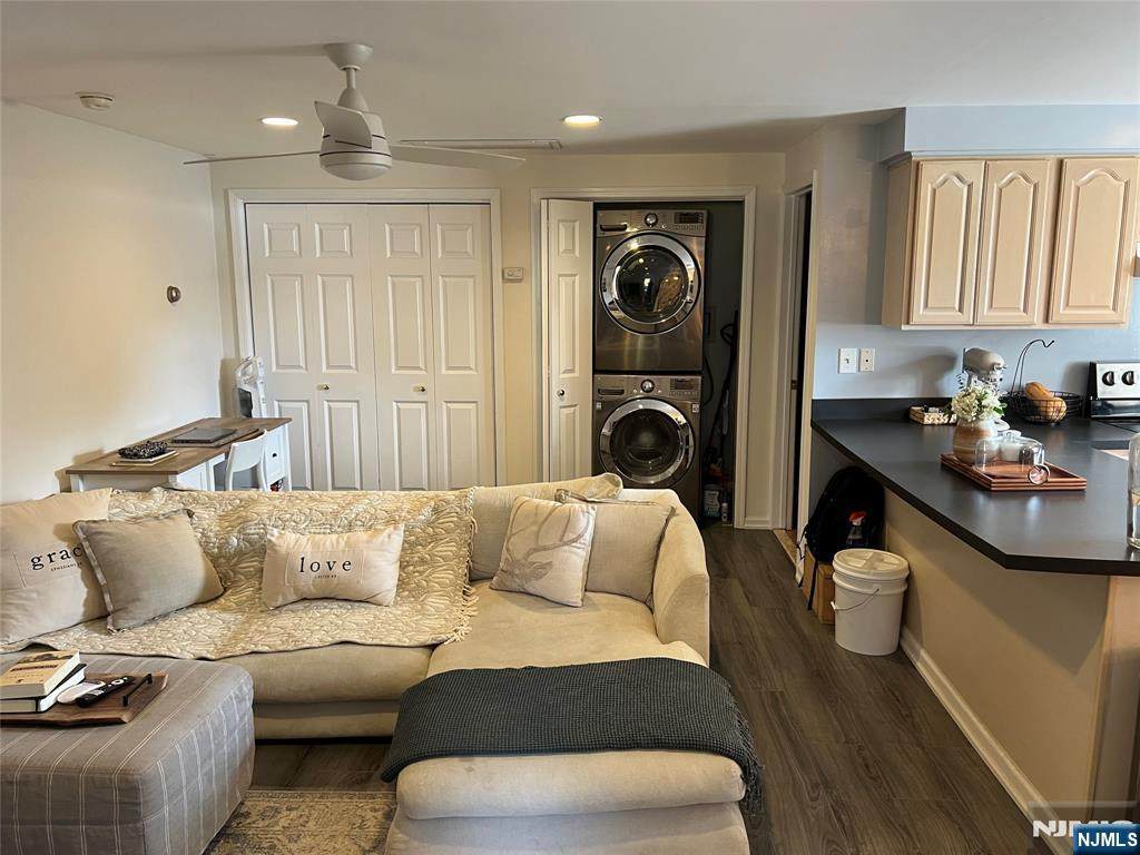 18 Paradise - Photo 1