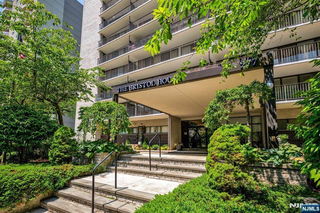 277 Prospect Avenue - Photo 1