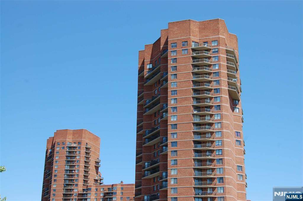 414 Harmon Cove Tower - Photo 1