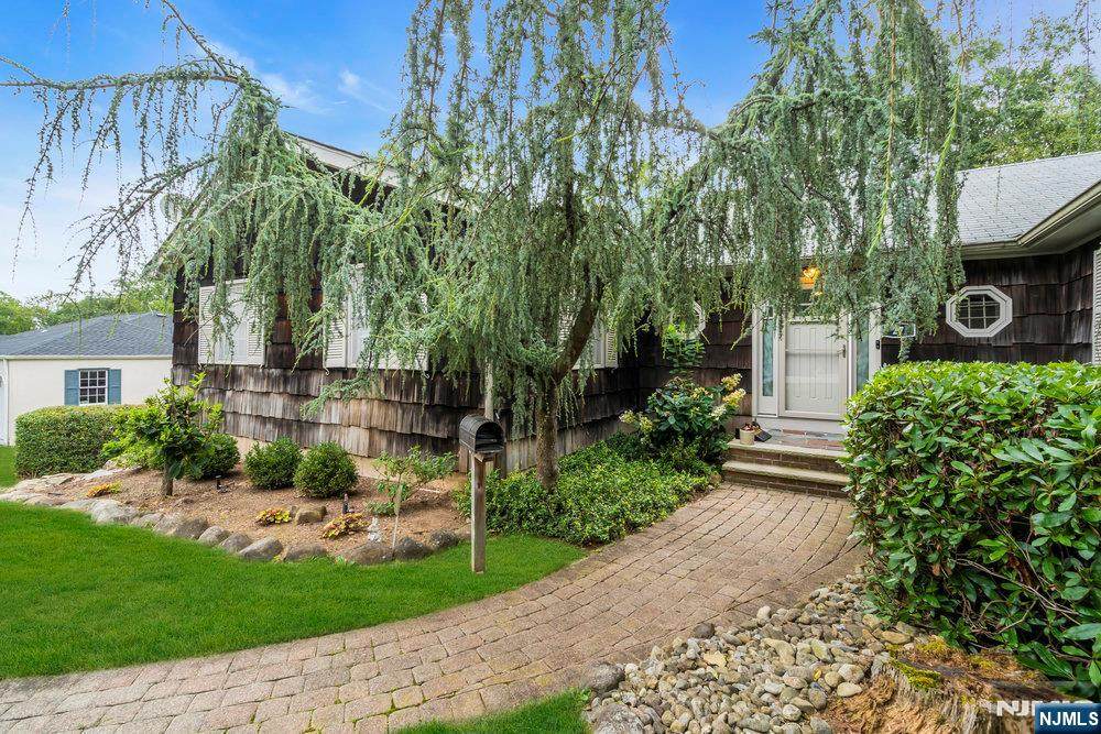 27 Underwood Drive - Photo 1