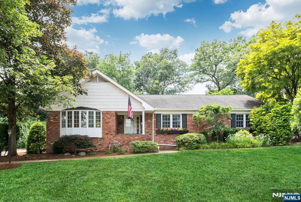 110 Ackerman Avenue - Photo 1