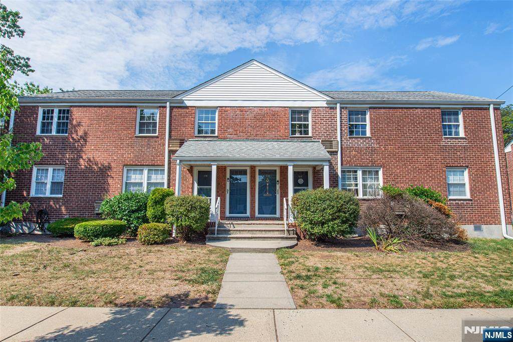 110 Darwin Avenue - Photo 1