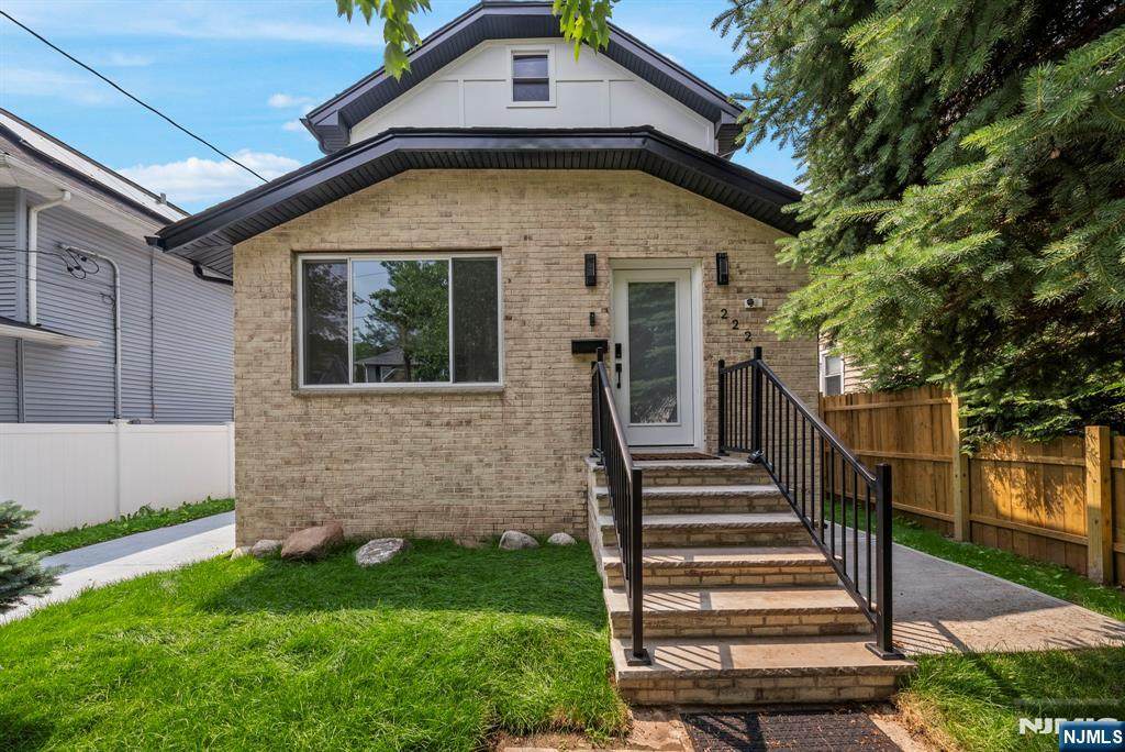 222 4th Street - Photo 1