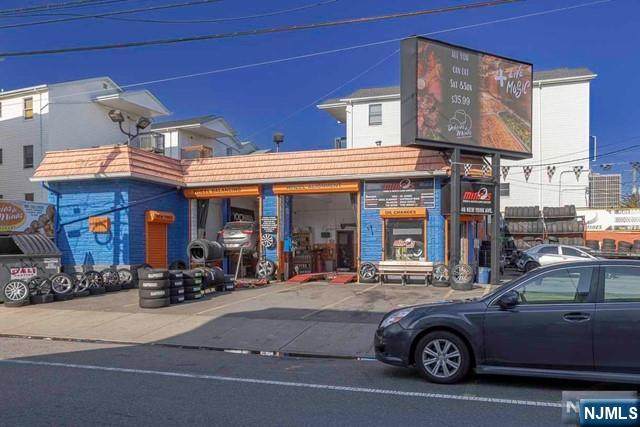 44 New York Avenue - Photo 1