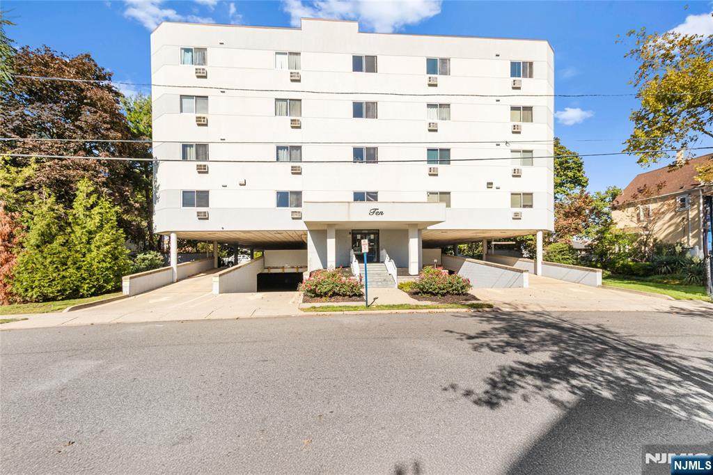 10 Orchard Street - Photo 1