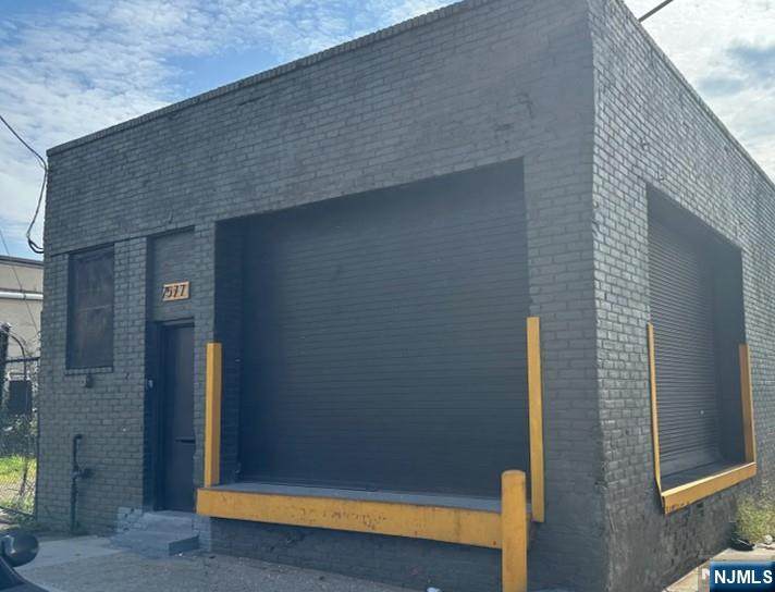 77 Goble Street - Photo 1