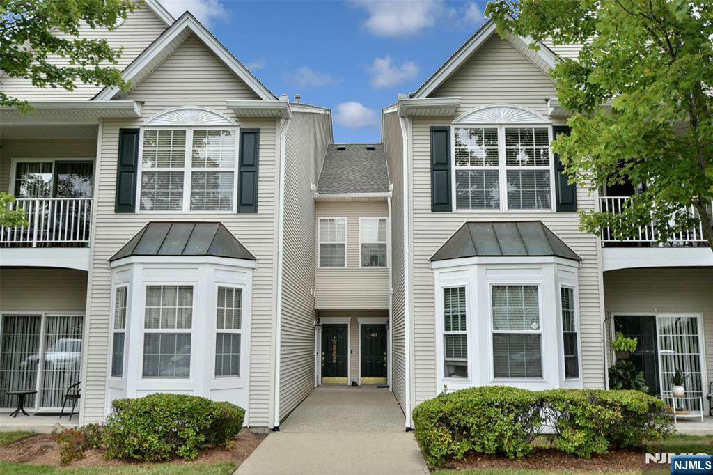 265 Winthrop Drive - Photo 1