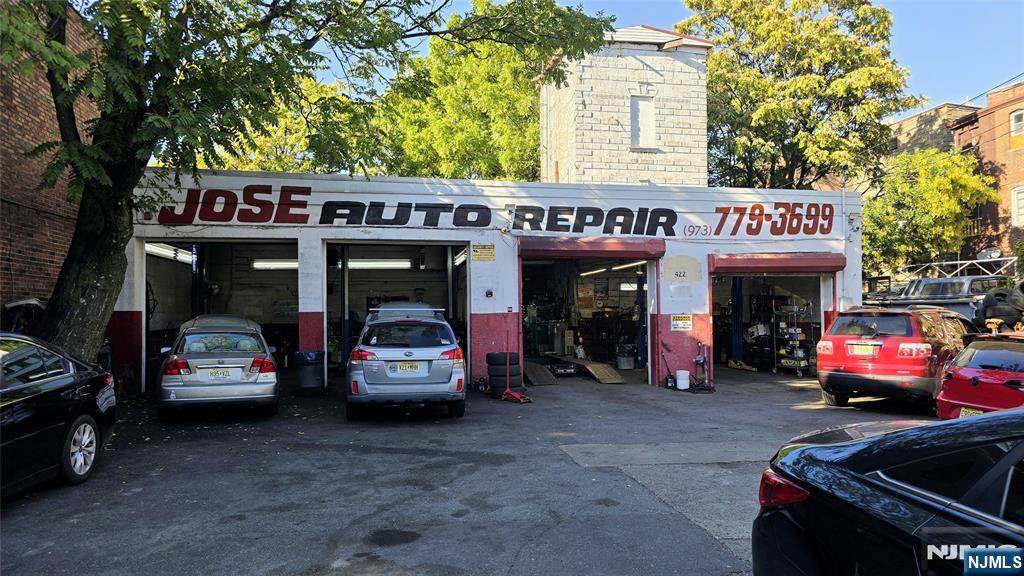 422 Monroe Street - Photo 1