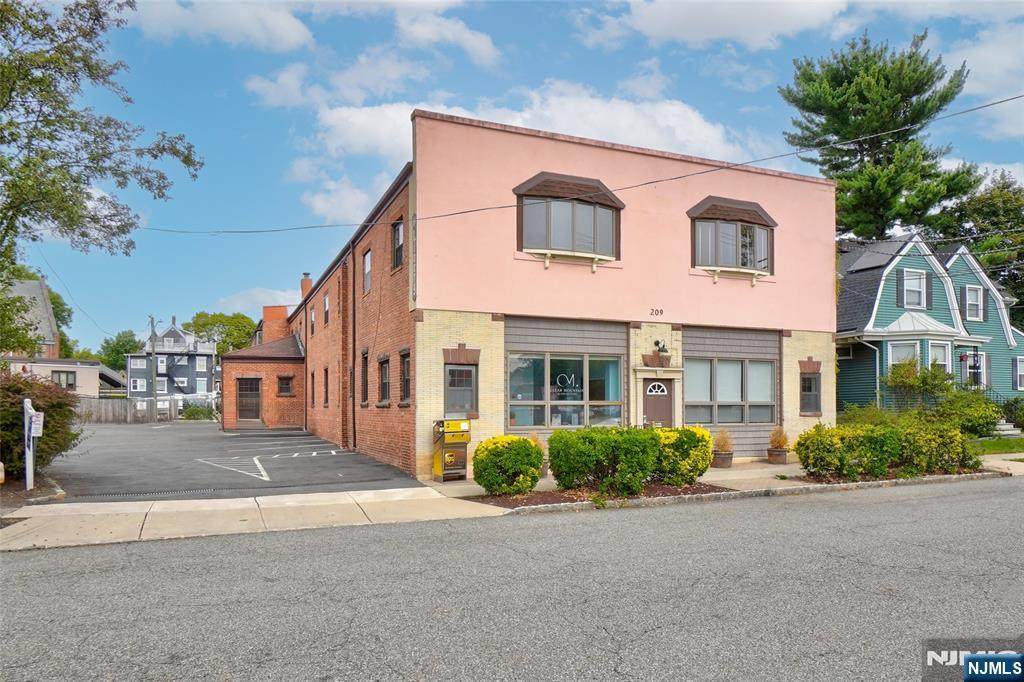 209 Cooper Avenue - Photo 1