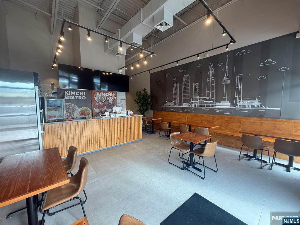 184 Essex Street - Photo 1