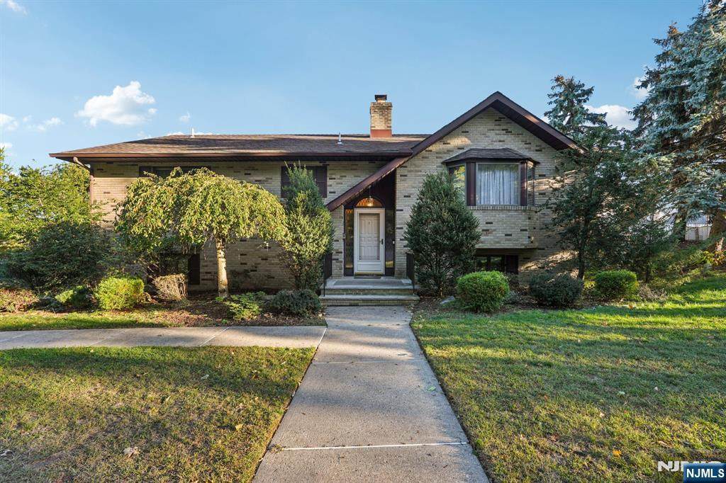 8 Cambridge Road - Photo 1